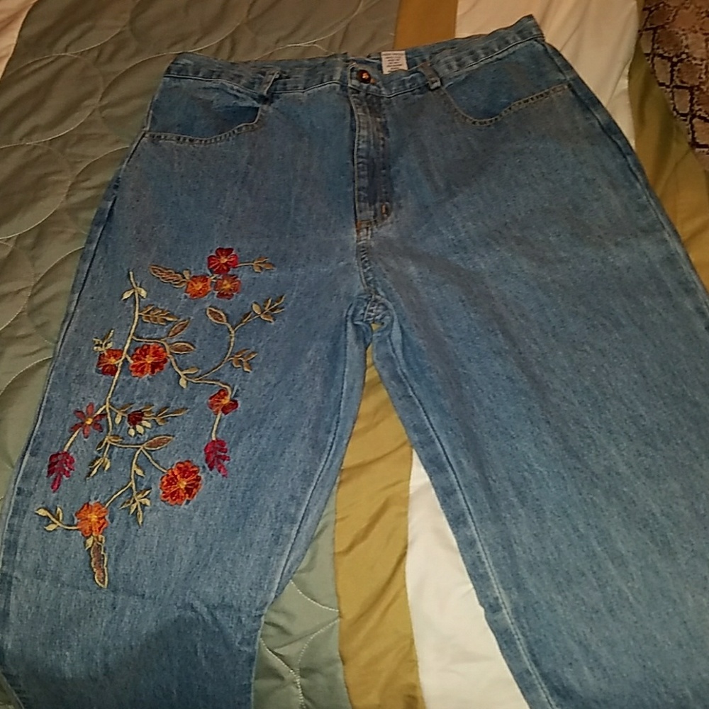 Embroidered jeans - Picture 3 of 4